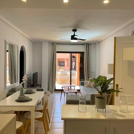 Lägenhet Three Bedroom With Pool In *