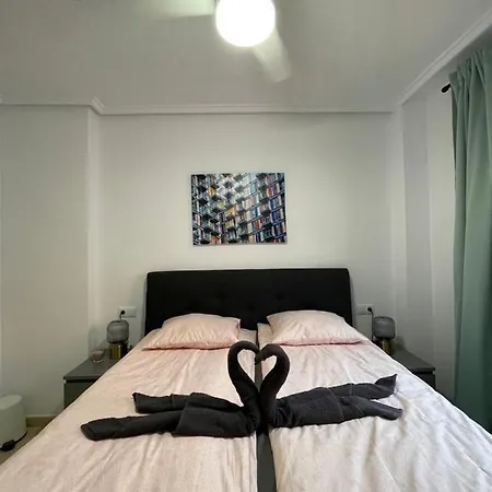 Three Bedroom With Pool In Torrevieja