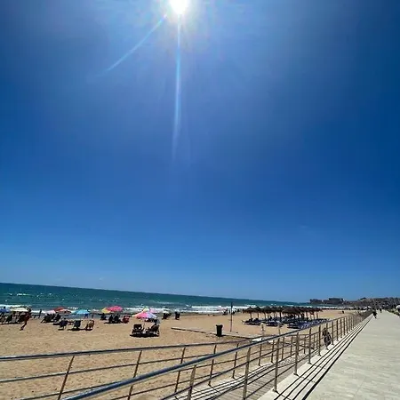 Apartment Three Bedroom With Pool In Torrevieja