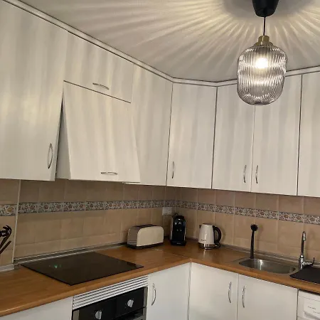 Three Bedroom With Pool In Torrevieja