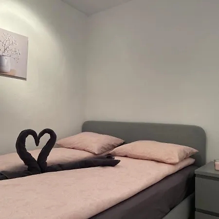 Three Bedroom With Pool In Torrevieja