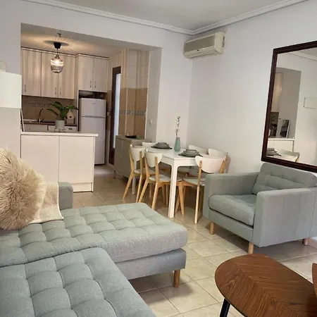 Three Bedroom With Pool In Torrevieja
