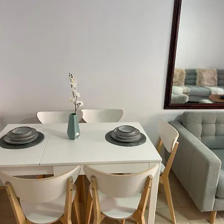 Apartment Three Bedroom With Pool In